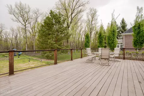 Exterior - 800 Munich Dr, Bismarck, ND 58504 photo 18 of 23
