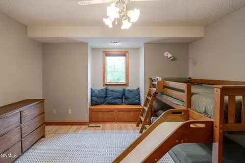 Bedroom - 800 Munich Dr, Bismarck, ND 58504 photo 7 of 14