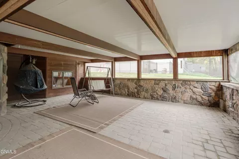 Exterior - 800 Munich Dr, Bismarck, ND 58504 photo 11 of 23