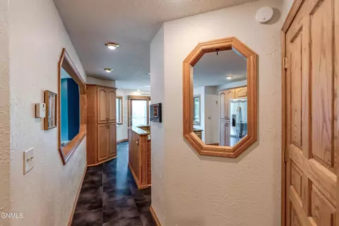 Entry Way - 800 Munich Dr, Bismarck, ND 58504 photo 5 of 11