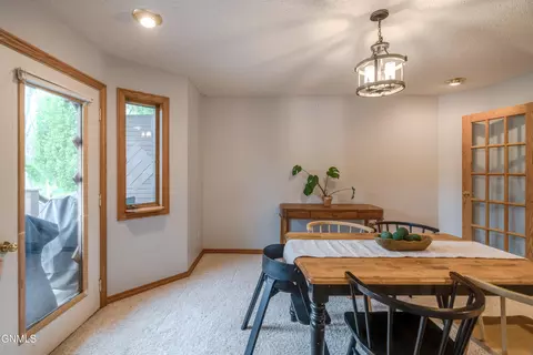 Dining - 800 Munich Dr, Bismarck, ND 58504 photo 3 of 4