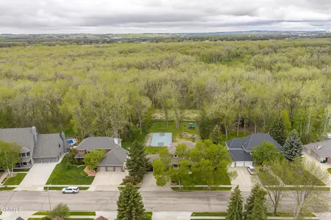 View/Area - 800 Munich Dr, Bismarck, ND 58504 photo 2 of 8