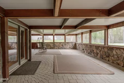 Exterior - 800 Munich Dr, Bismarck, ND 58504 photo 10 of 23
