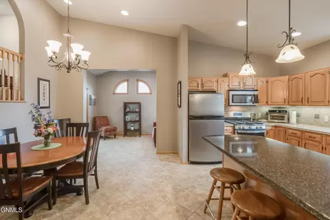 Dining - 2701 9th Ave NW, Mandan, ND 58554 photo 1 of 5