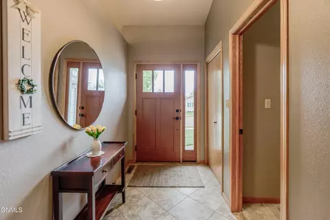 Entry Way - 2701 9th Ave NW, Mandan, ND 58554 photo 1 of 7