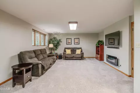 Living - 2701 9th Ave NW, Mandan, ND 58554 photo 6 of 7