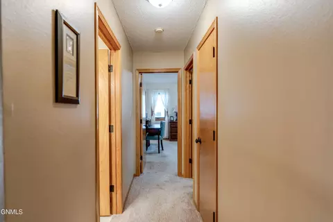 Entry Way - 2701 9th Ave NW, Mandan, ND 58554 photo 5 of 7