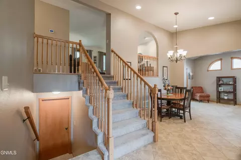Entry Way - 2701 9th Ave NW, Mandan, ND 58554 photo 2 of 7