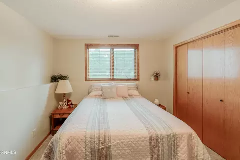Bedroom - 2701 9th Ave NW, Mandan, ND 58554 photo 9 of 10