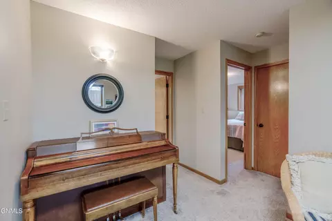 Entry Way - 2701 9th Ave NW, Mandan, ND 58554 photo 7 of 7