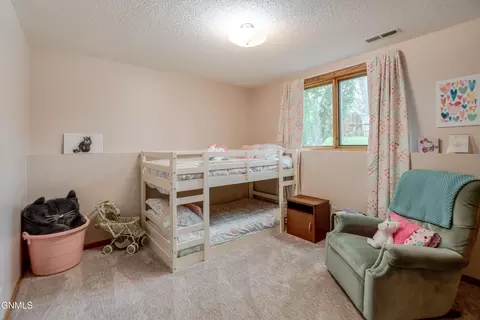 Bedroom - 2701 9th Ave NW, Mandan, ND 58554 photo 6 of 10