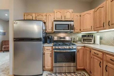 Kitchen - 2701 9th Ave NW, Mandan, ND 58554 photo 6 of 7