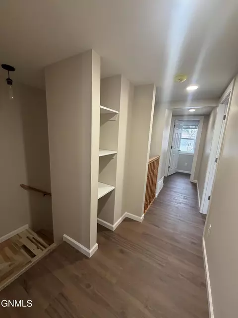 Entry Way - 1402 Main St, Williston, ND 58801 photo 3 of 6