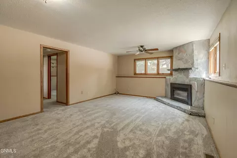 Living - 208 Redstone Dr, Bismarck, ND 58503 photo 8 of 8