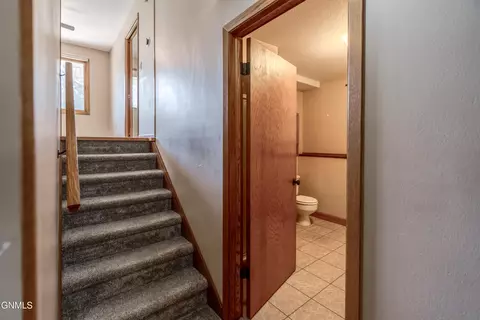 Entry Way - 208 Redstone Dr, Bismarck, ND 58503 photo 4 of 6
