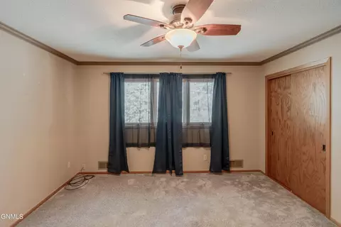 Bedroom - 208 Redstone Dr, Bismarck, ND 58503 photo 2 of 13