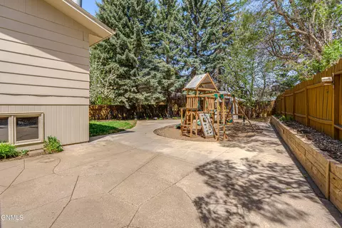 Exterior - 208 Redstone Dr, Bismarck, ND 58503 photo 8 of 12