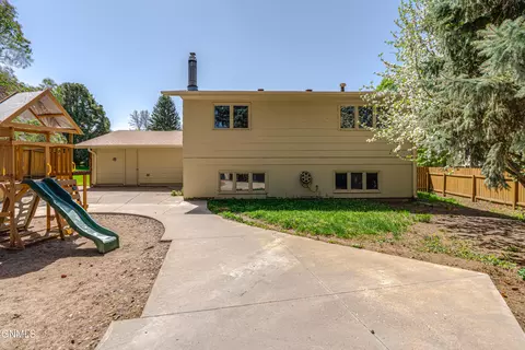Exterior - 208 Redstone Dr, Bismarck, ND 58503 photo 7 of 12