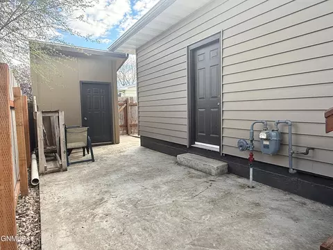 Exterior - 1238 7th Ave W, Williston, ND 58801 photo 19 of 20
