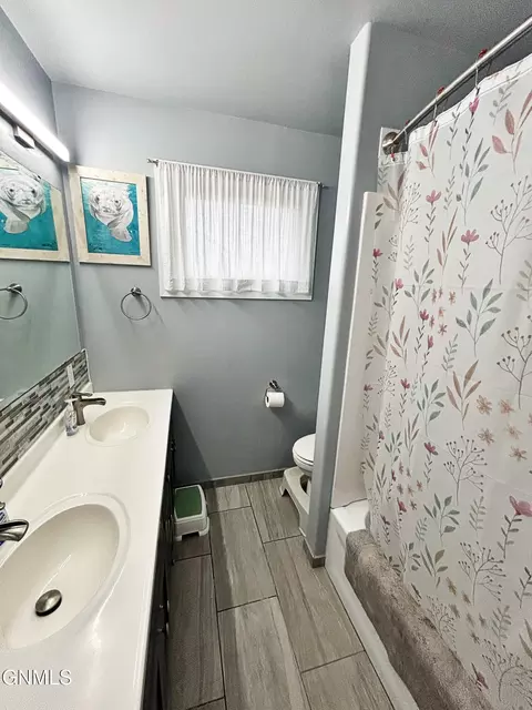Bath - 1238 7th Ave W, Williston, ND 58801 photo 1 of 6