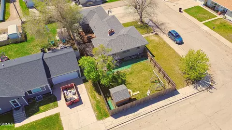 View/Area - 1238 7th Ave W, Williston, ND 58801 photo 4 of 6