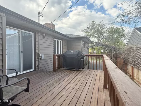 Exterior - 1238 7th Ave W, Williston, ND 58801 photo 10 of 20