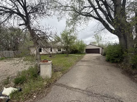 3317 9th Ave E, Williston, ND 58801