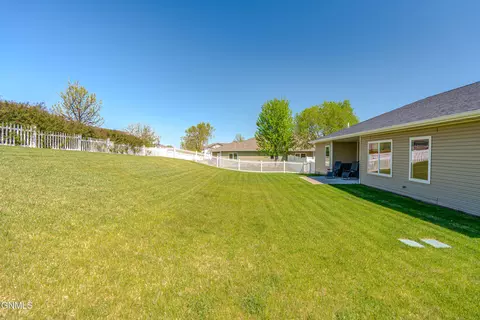 3218 Vantassel Dr, Bismarck, ND 58501 photo 54