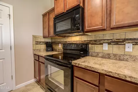 3218 Vantassel Dr, Bismarck, ND 58501 photo 19