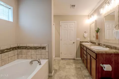 3218 Vantassel Dr, Bismarck, ND 58501 photo 31