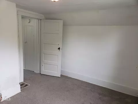 Bedroom - 809 9th Ave SE, Jamestown, ND 58401 photo 3 of 3