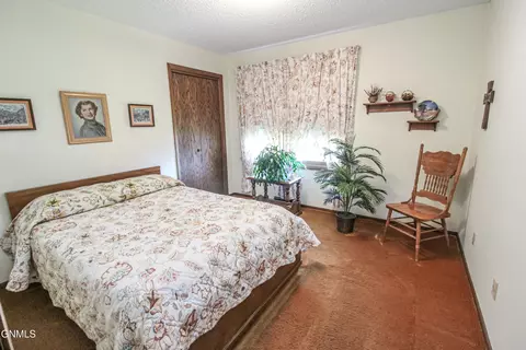 Bedroom - 337 S Brandon Loop, Bismarck, ND 58503 photo 2 of 5