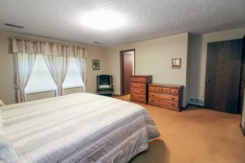 Bedroom - 337 S Brandon Loop, Bismarck, ND 58503 photo 5 of 5