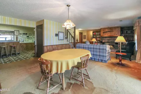 Dining - 337 S Brandon Loop, Bismarck, ND 58503 photo 2 of 2