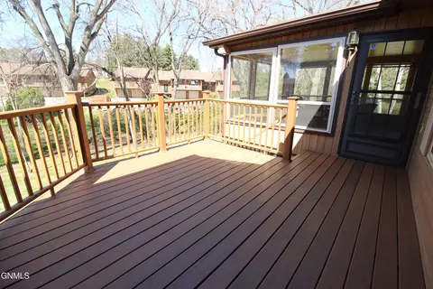 Exterior - 337 S Brandon Loop, Bismarck, ND 58503 photo 5 of 7