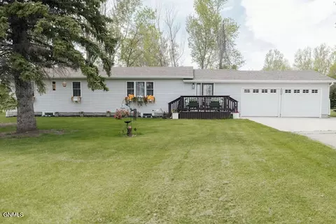 3813 4th Ave NW, Jamestown, ND 58401
