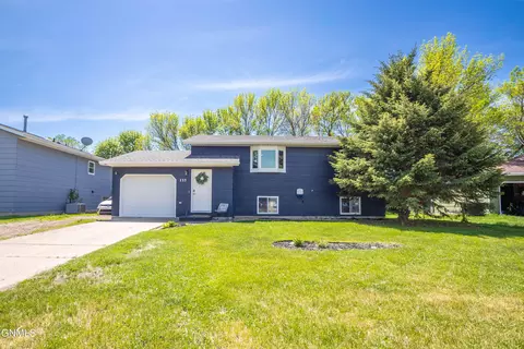 Exterior - 133 Sturgis Loop, Lincoln, ND 58504 photo 4 of 8