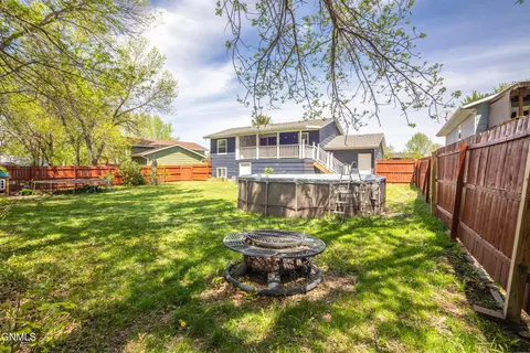 Exterior - 133 Sturgis Loop, Lincoln, ND 58504 photo 5 of 8