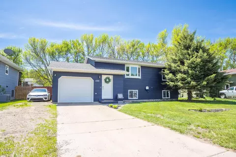 Exterior - 133 Sturgis Loop, Lincoln, ND 58504 photo 2 of 8