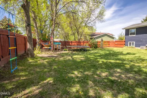 Exterior - 133 Sturgis Loop, Lincoln, ND 58504 photo 6 of 8