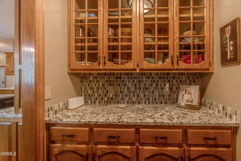 Kitchen - 772 Munich Dr, Bismarck, ND 58504 photo 3 of 11