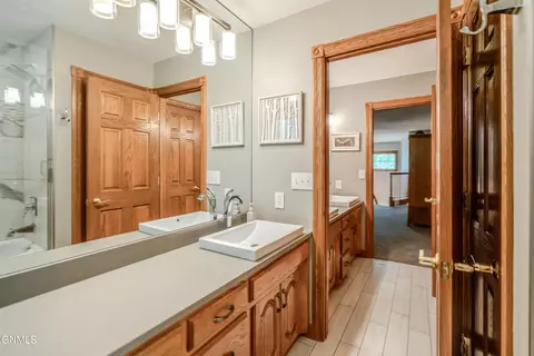 Bath - 772 Munich Dr, Bismarck, ND 58504 photo 10 of 16