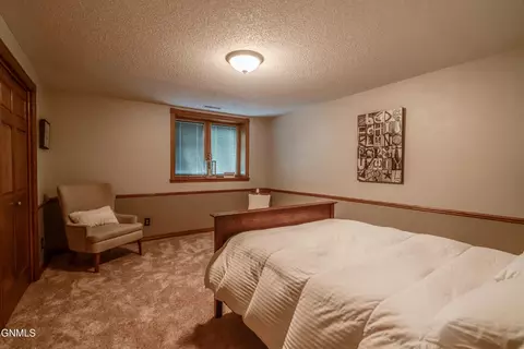 Bedroom - 772 Munich Dr, Bismarck, ND 58504 photo 10 of 11