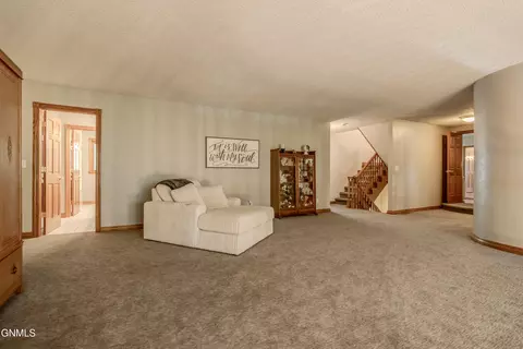 Living - 772 Munich Dr, Bismarck, ND 58504 photo 4 of 5