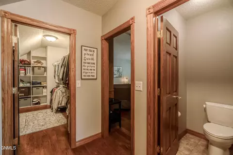 Entry Way - 772 Munich Dr, Bismarck, ND 58504 photo 10 of 15