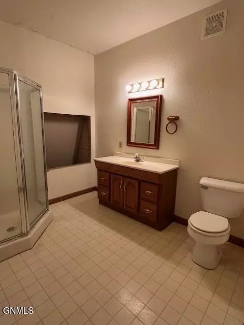 Bath - 208 2nd St, Eckelson, ND 58481 photo 3 of 3