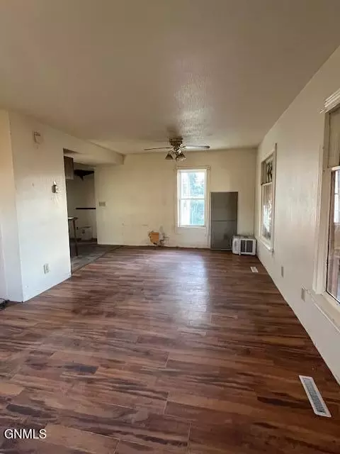 Living - 208 2nd St, Eckelson, ND 58481 photo 3 of 3