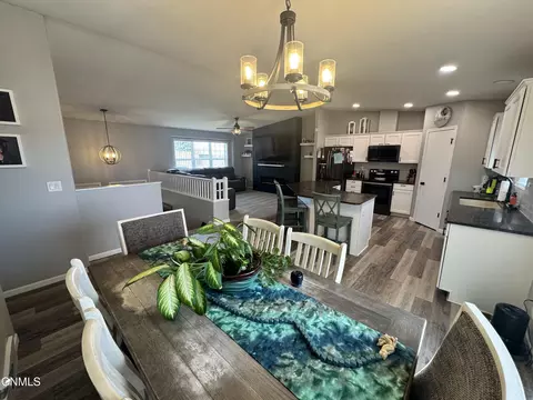 Dining - 1508 20th Ave W, Williston, ND 58801 photo 1 of 3