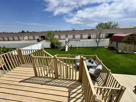Exterior - 1508 20th Ave W, Williston, ND 58801 photo 6 of 11