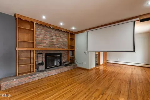 Living - 216 Tower Ave, Bismarck, ND 58501 photo 2 of 4